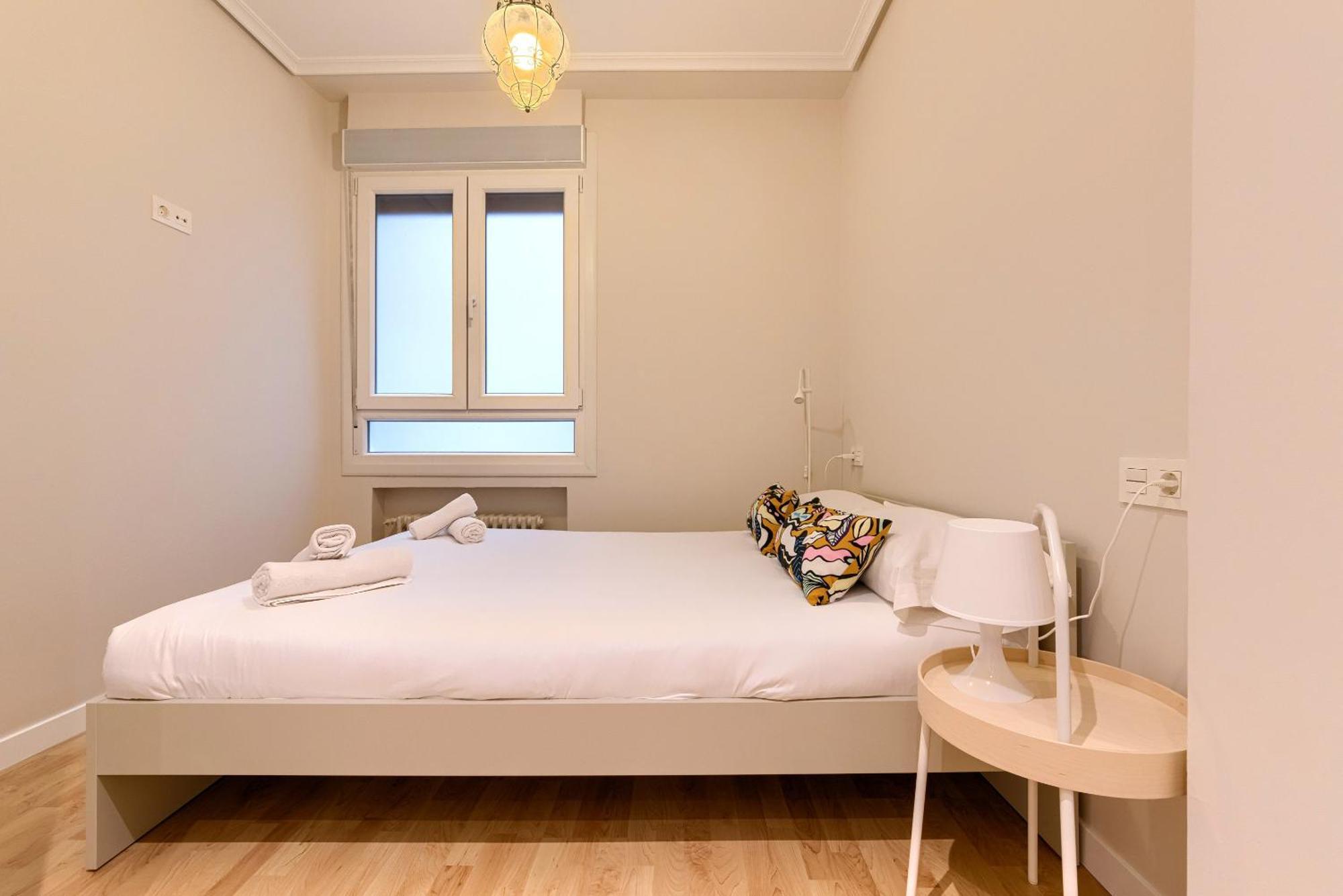 Euskalduna, Vivienda Turistica Moderna Y Renovado Билбао Екстериор снимка