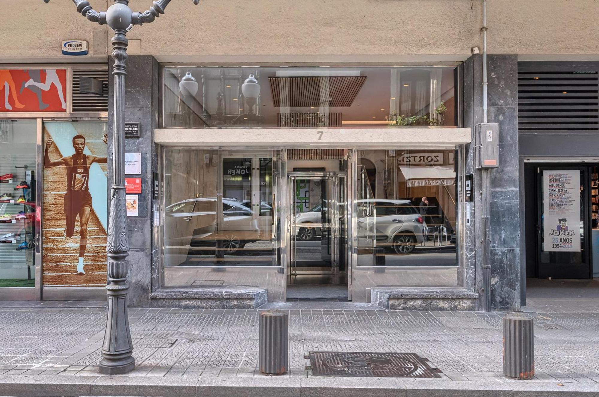 Euskalduna, Vivienda Turistica Moderna Y Renovado Билбао Екстериор снимка
